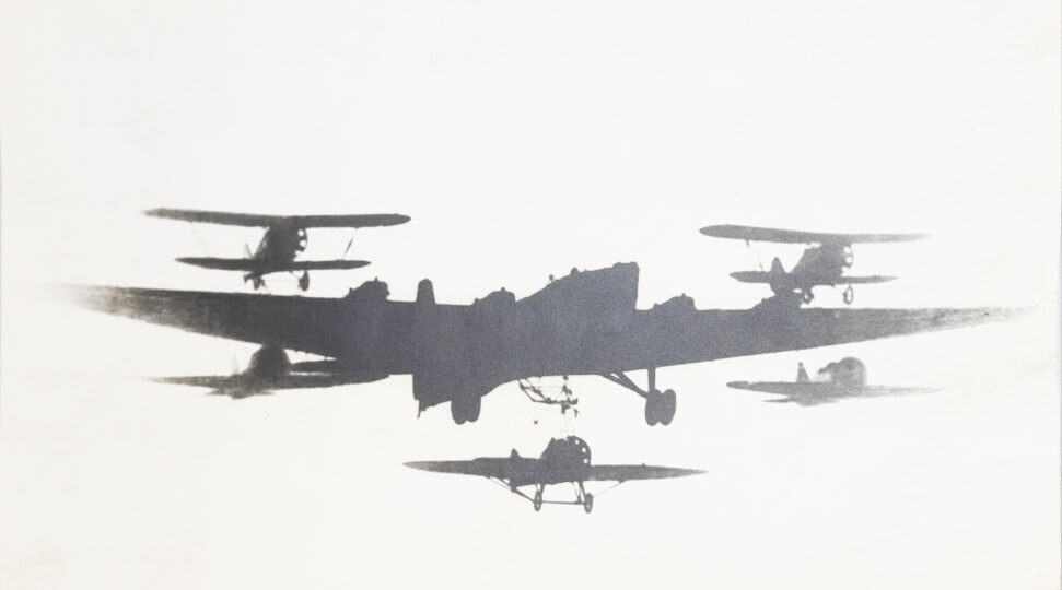 Полет «Авиационным букетом» на воздушной «аэроматке», в котором в 1932 году принимал участие В. П. Чкалов